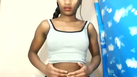 faniriah27 online show from September 15, 2025, 8:31 pm