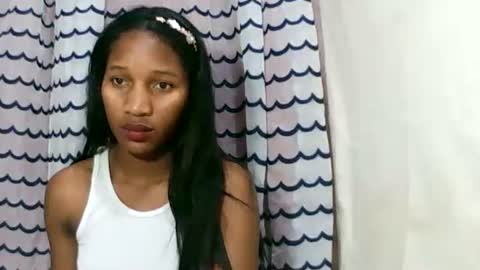 faniriah27 online show from September 17, 2025, 9:16 pm