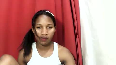 faniriah27 online show from September 18, 2025, 9:28 pm