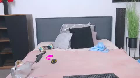 Fannie online show from September 24, 2025, 5:00 am