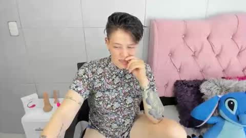 FANNY online show from November 19, 2025, 1:49 am