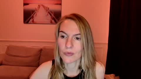 Fanny online show from December 3, 2024, 6:28 pm