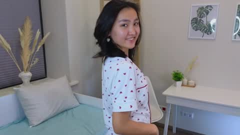 Eva online show from January 6, 2025, 2:15 am