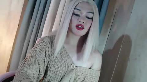 DANIELLA - DONT FORGET TO GIVE ME A THUMBSU UP online show from May 9, 2026, 10:53 am