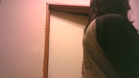 Snapshot of fapqueenc17 chatting on February 6, 2026, 1:10 am Scarlett online show from February 6, 2026, 1:10 am