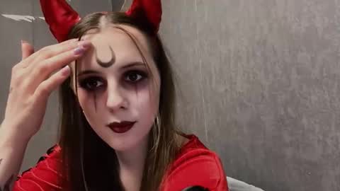 Snapshot of farahwinkles chatting on October 24, 2025, 2:24 pm Maria online show from October 24, 2025, 2:24 pm