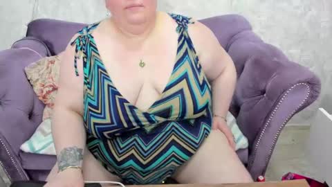 Snapshot of fashiona chatting on February 9, 2025, 2:17 am fashiona online show from February 9, 2025, 2:17 am