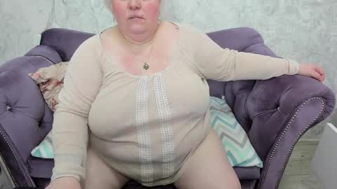 Snapshot of fashiona chatting on February 13, 2025, 2:56 am fashiona online show from February 13, 2025, 2:56 am