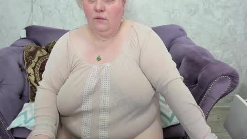 Snapshot of fashiona chatting on February 27, 2025, 3:47 am fashiona online show from February 27, 2025, 3:47 am