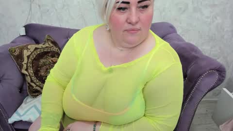 Snapshot of fashiona chatting on February 27, 2025, 6:50 am fashiona online show from February 27, 2025, 6:50 am