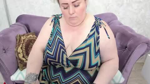 Snapshot of fashiona chatting on September 11, 2025, 8:58 am fashiona online show from September 11, 2025, 8:58 am