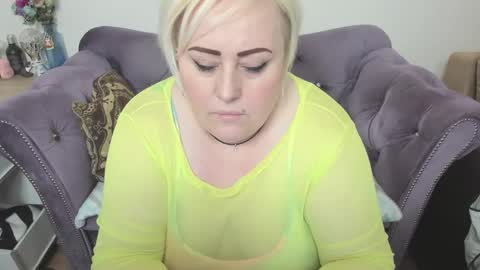 fashiona online show from March 12, 2026, 10:43 am