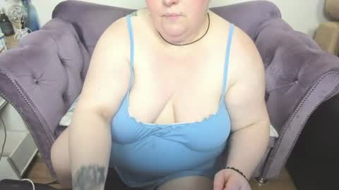 Snapshot of fashiona chatting on June 14, 2026, 8:49 am fashiona online show from June 14, 2026, 8:49 am