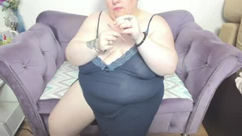 Snapshot of fashiona chatting on July 11, 2026, 9:34 am fashiona online show from July 11, 2026, 9:34 am