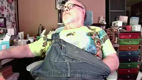 Fred. online show from December 22, 2024, 8:27 am