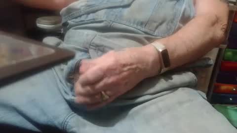 Fred. online show from April 20, 2026, 7:48 pm