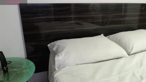 FAUSTO online show from February 17, 2025, 12:43 am