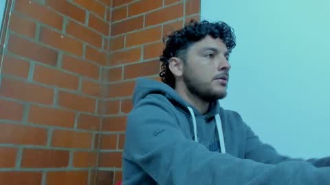 favid95 online show from December 4, 2024, 1:25 am