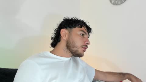 favid95 online show from December 21, 2024, 5:40 pm