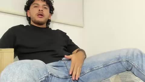 favid95 online show from February 22, 2025, 1:22 am