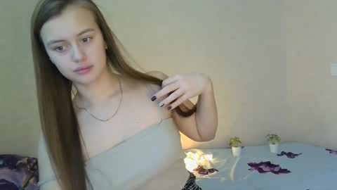 Snapshot of favorite_lovely_geneva chatting on January 23, 2025, 7:43 am Jasminefeelings online show from January 23, 2025, 7:43 am