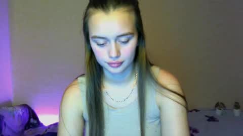 Snapshot of favorite_lovely_geneva chatting on February 24, 2025, 1:53 pm Jasminefeelings online show from February 24, 2025, 1:53 pm