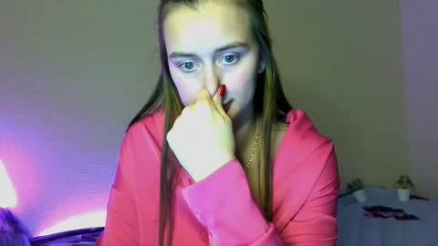 Snapshot of favorite_lovely_geneva chatting on February 26, 2025, 6:43 pm Jasminefeelings online show from February 26, 2025, 6:43 pm