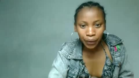 Snapshot of fayence09 chatting on September 9, 2025, 3:17 am fayence09 online show from September 9, 2025, 3:17 am