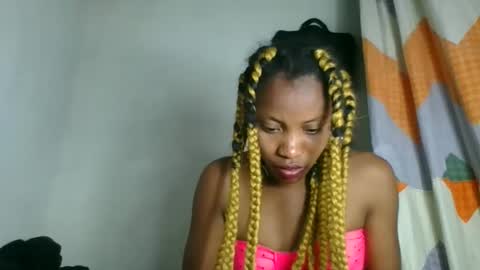 fayence09 online show from October 4, 2025, 7:28 am