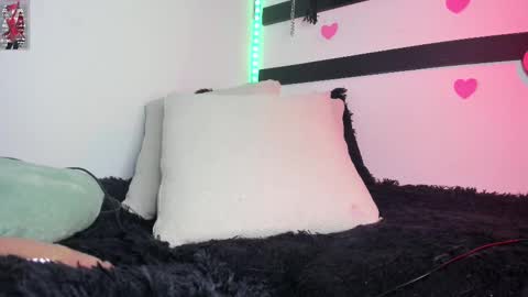 feel_the_touch online show from March 1, 2025, 12:17 am