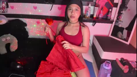 feel_the_touch online show from March 5, 2025, 12:38 am