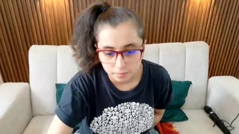 Snapshot of feelina_firesoul chatting on August 6, 2026, 3:58 pm Feelena online show from August 6, 2026, 3:58 pm