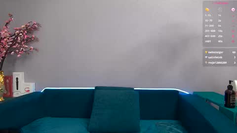 Laura online show from September 11, 2025, 7:47 pm