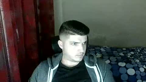 Snapshot of feet_cleaner chatting on December 8, 2024, 10:57 pm Slut-Boy online show from December 8, 2024, 10:57 pm