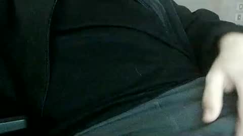 Snapshot of feet_cleaner chatting on December 19, 2024, 11:50 am Slut-Boy online show from December 19, 2024, 11:50 am