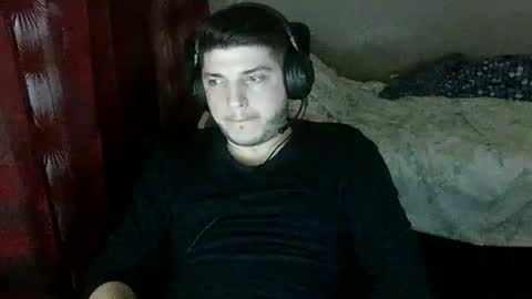 Snapshot of feet_cleaner chatting on January 1, 2025, 10:35 pm Slut-Boy online show from January 1, 2025, 10:35 pm