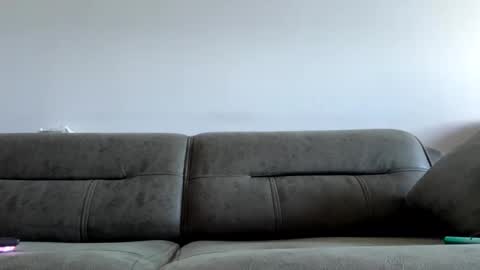 feet_fet online show from December 19, 2024, 10:34 am