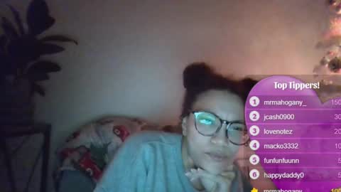 Snapshot of feetnymph chatting on January 14, 2025, 10:44 pm Soley online show from January 14, 2025, 10:44 pm