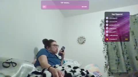 Snapshot of feetnymph chatting on March 12, 2025, 3:35 am Soley online show from March 12, 2025, 3:35 am