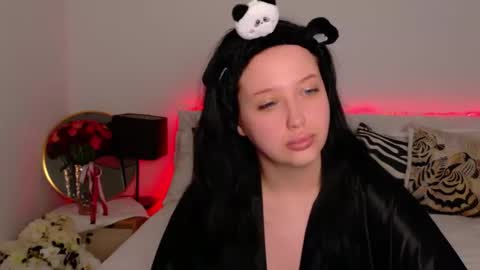 Snapshot of felicia_herceg chatting on November 2, 2025, 5:48 pm Felicia Herceg online show from November 2, 2025, 5:48 pm