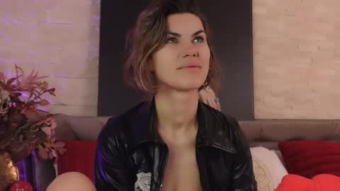 FeliciaKrige online show from February 15, 2026, 8:05 pm