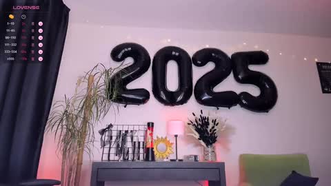 Snapshot of feliciaxtc chatting on January 5, 2025, 9:47 pm Fely online show from January 5, 2025, 9:47 pm