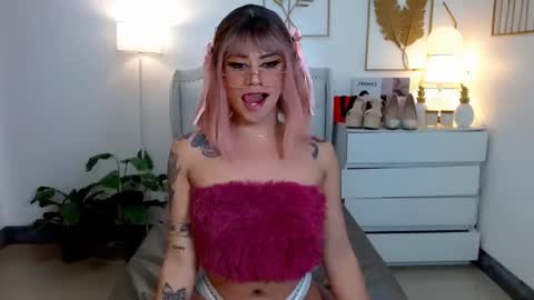 FELLY online show from December 22, 2024, 12:07 am