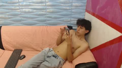 Felipe Browns online show from December 9, 2024, 1:24 pm