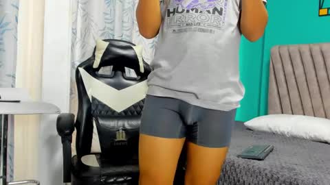 felipehot_gonzales online show from September 29, 2025, 12:43 pm