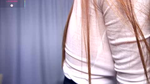 Snapshot of felissiany chatting on October 16, 2025, 4:35 am Hello im Nova online show from October 16, 2025, 4:35 am