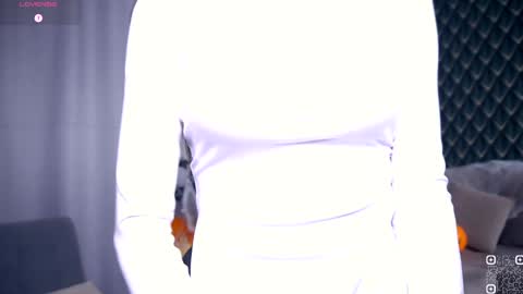 Snapshot of felissiany chatting on October 30, 2025, 4:36 am Hello im Nova online show from October 30, 2025, 4:36 am