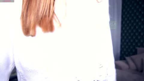 Snapshot of felissiany chatting on February 5, 2026, 4:39 am Hello im Nova online show from February 5, 2026, 4:39 am