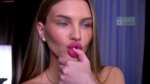 Snapshot of felissiany chatting on February 16, 2026, 4:52 am Hello im Nova online show from February 16, 2026, 4:52 am