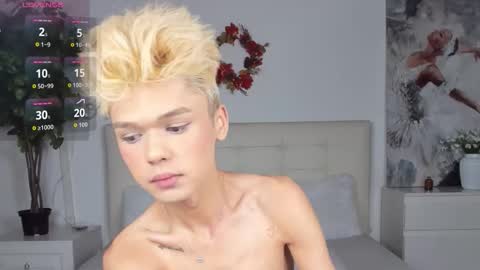 Snapshot of felix_rey chatting on November 30, 2025, 4:00 pm Felix online show from November 30, 2025, 4:00 pm